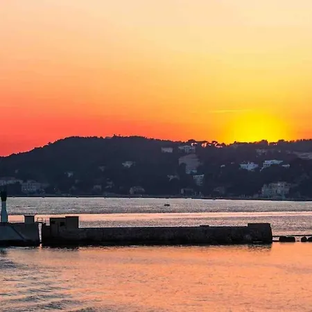 Apartament Studio De La Mer, Climatise Saint-Mandrier-sur-Mer
